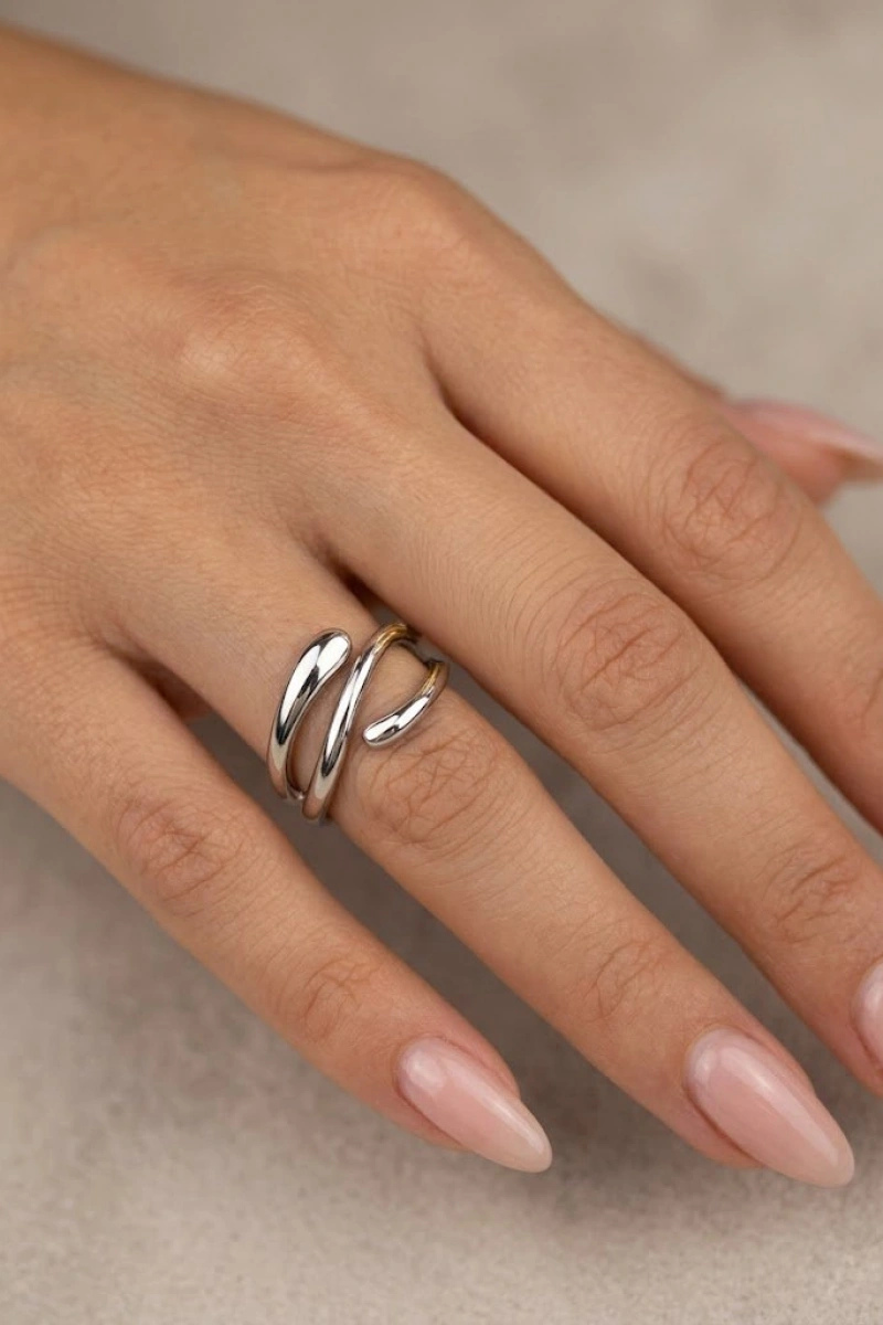 Damla Model Beyaz Altın Kaplama Yüzük