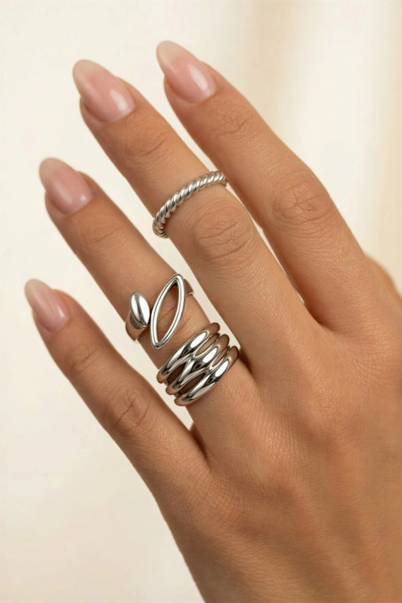 Elips Model Beyaz Altın Kaplama Kombin Yüzük