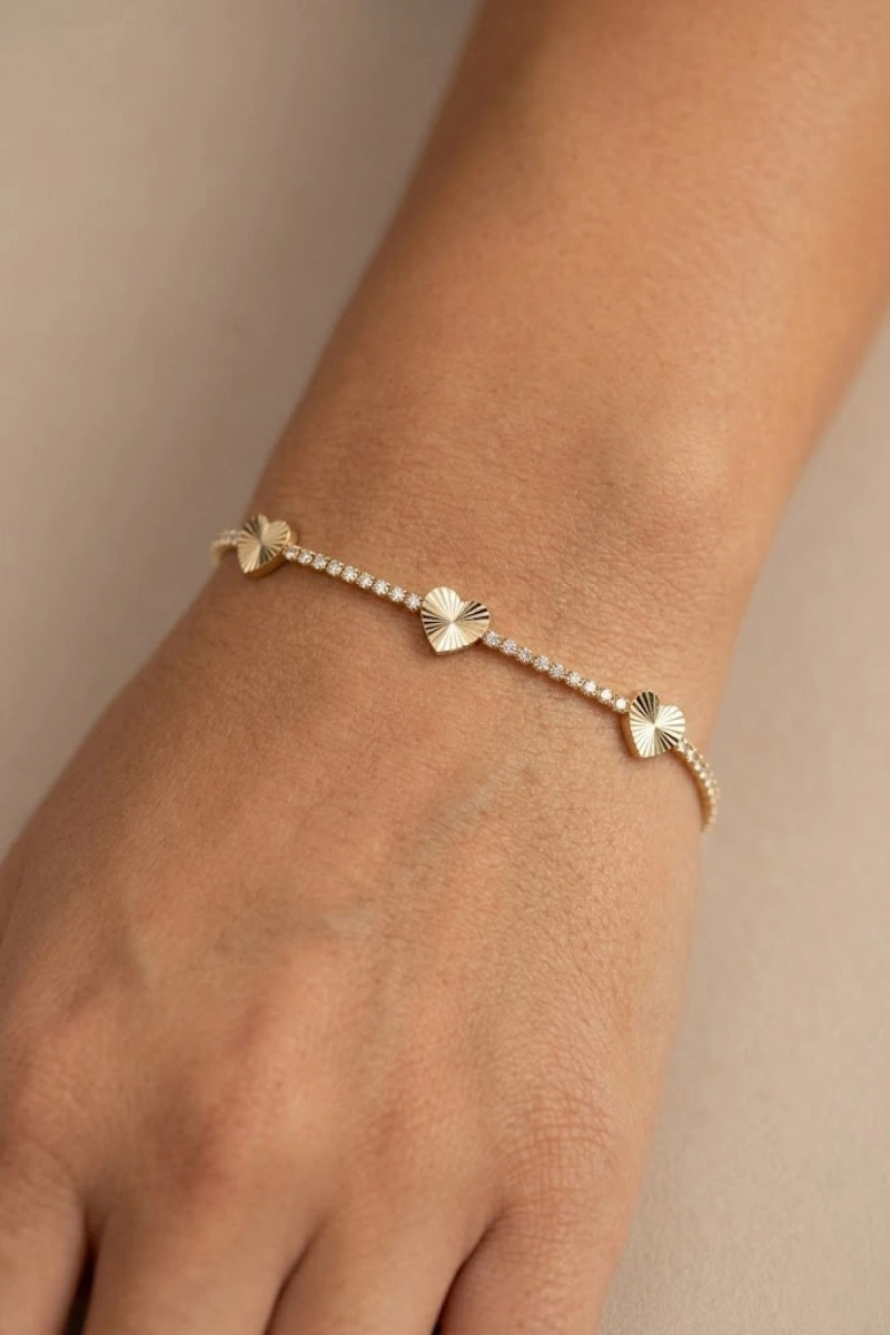 Su Yolu Model Çizgili Kalp Detay Gold Altın Kaplama Bileklik