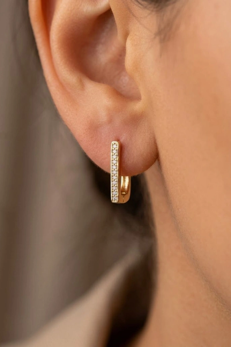 Taşlı Dikdörtgen Model Gold Altın Kaplama Küpe