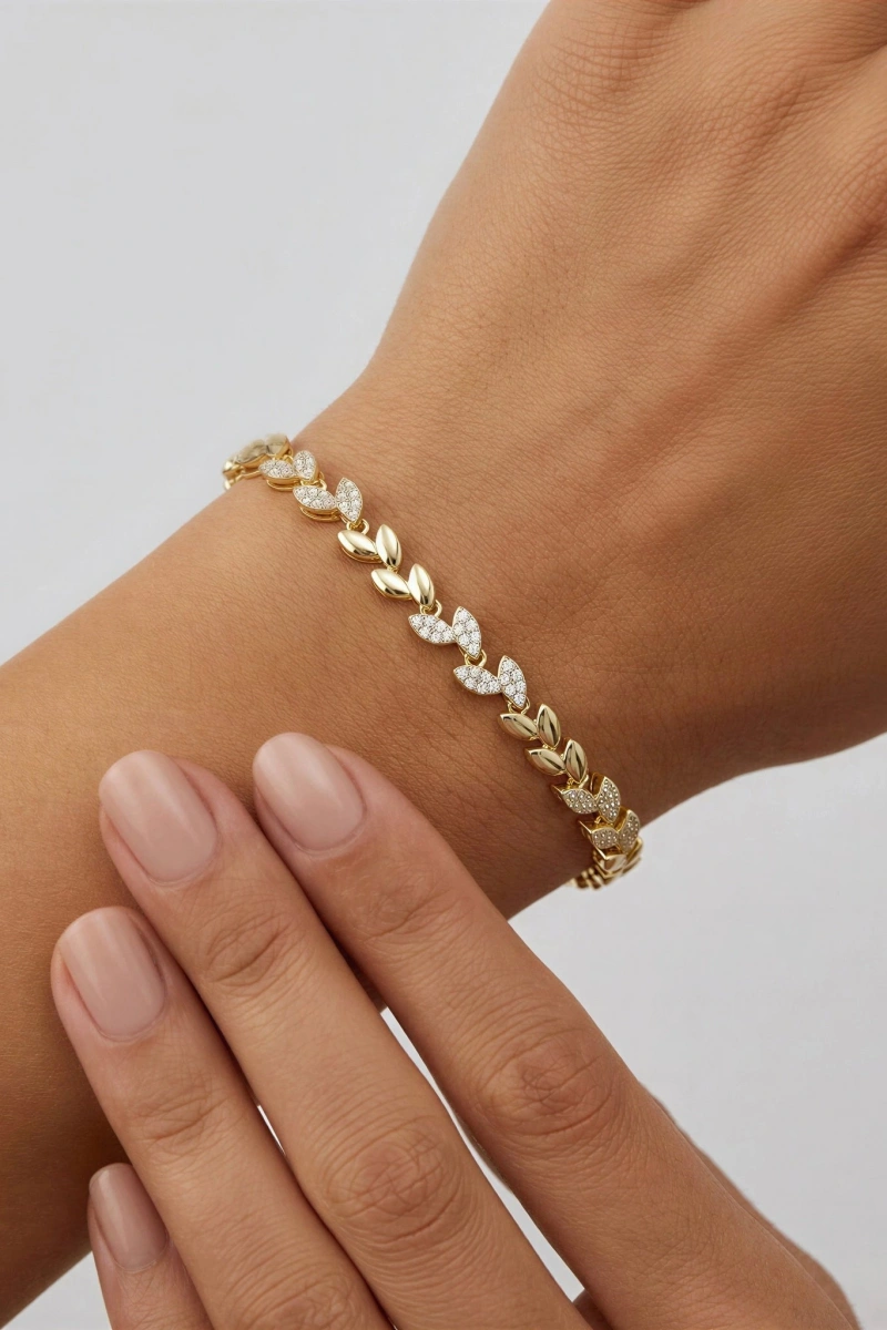 Sıralı Yaprak Model Taş Detay Gold Altın Kaplama Bileklik