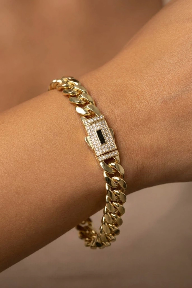 Siyah Detay Gurmet Model Gold Altın Kaplama Bileklik