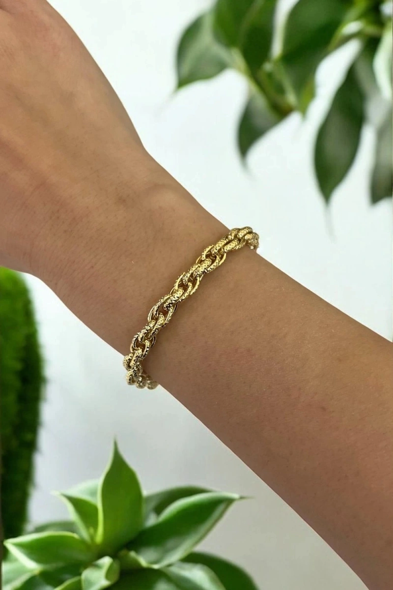 Nokta Desen Oval Zeus Model Gold Altın Kaplama Bileklik