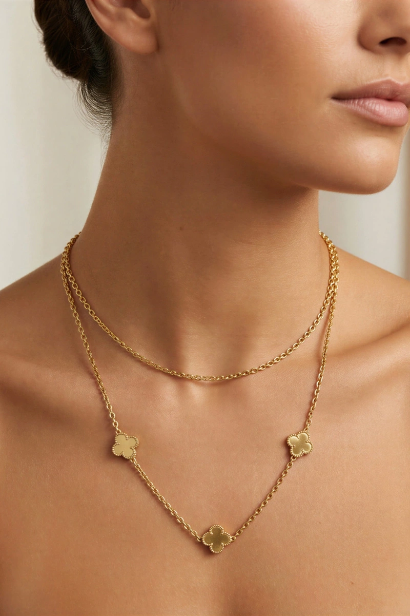Üçlü Yonca Model Gold Altın Kaplama Sarkıt Kolye
