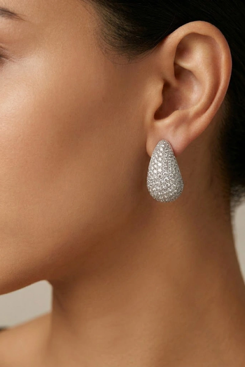 Taşlı Damla Model Beyaz Altın Kaplama Küpe