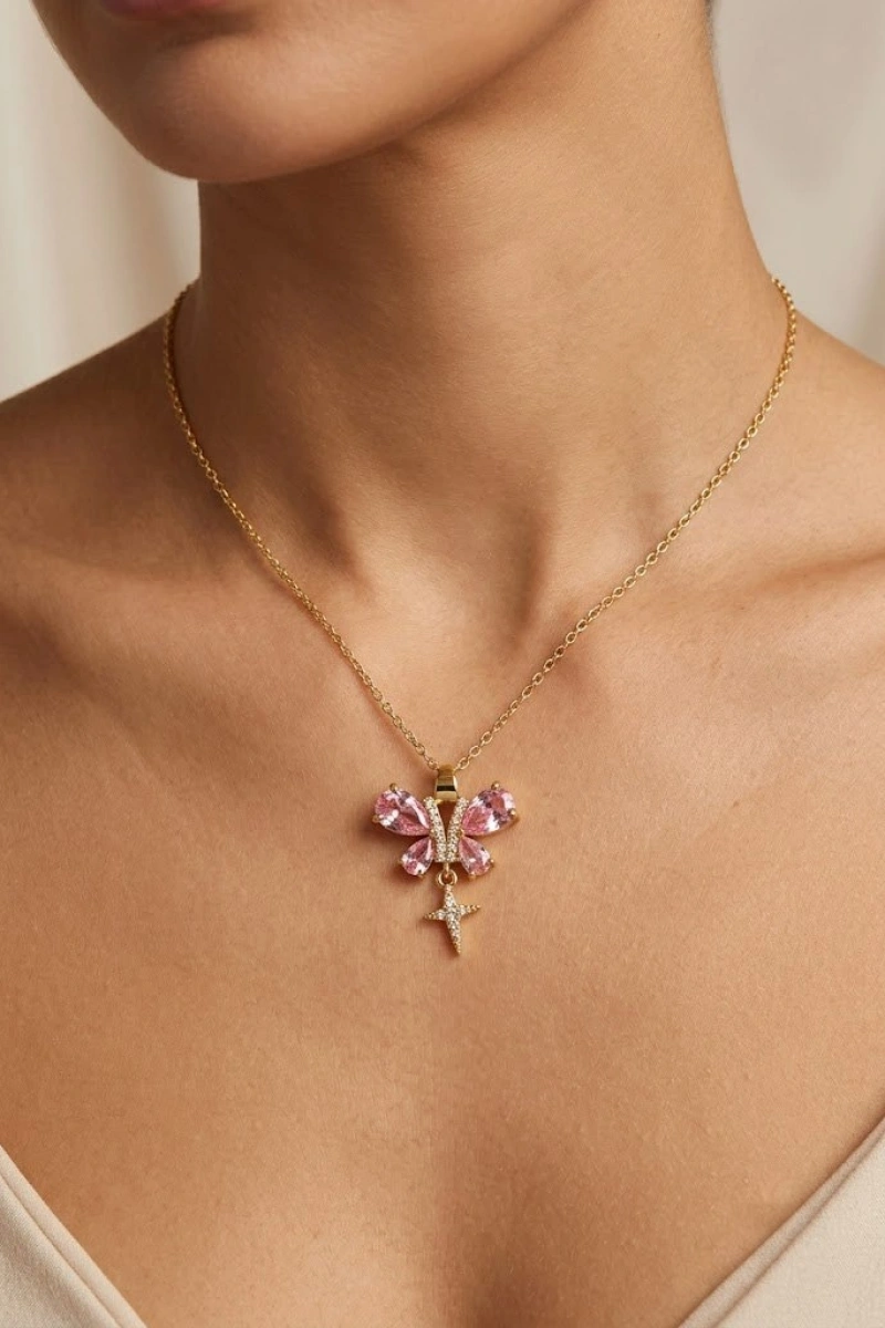 Pembe Kutup Kelebek Detay Gold Altın Kaplama Çelik Kolye