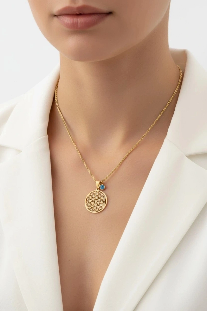 Yaşam Çiçeği Model Yonca Detay Kısa Burgu Gold Altın Kaplama Kolye
