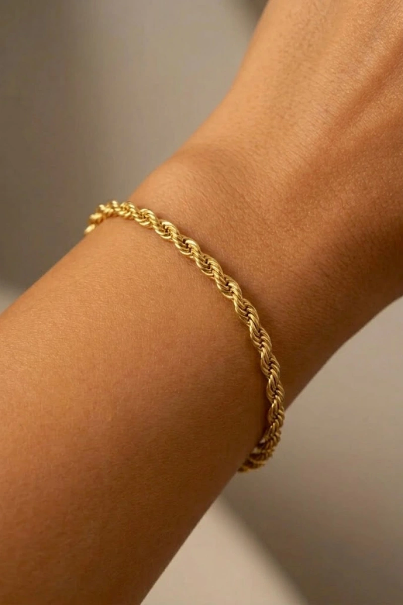 Burgu Model Orta Boy Gold Altın Kaplama Bileklik