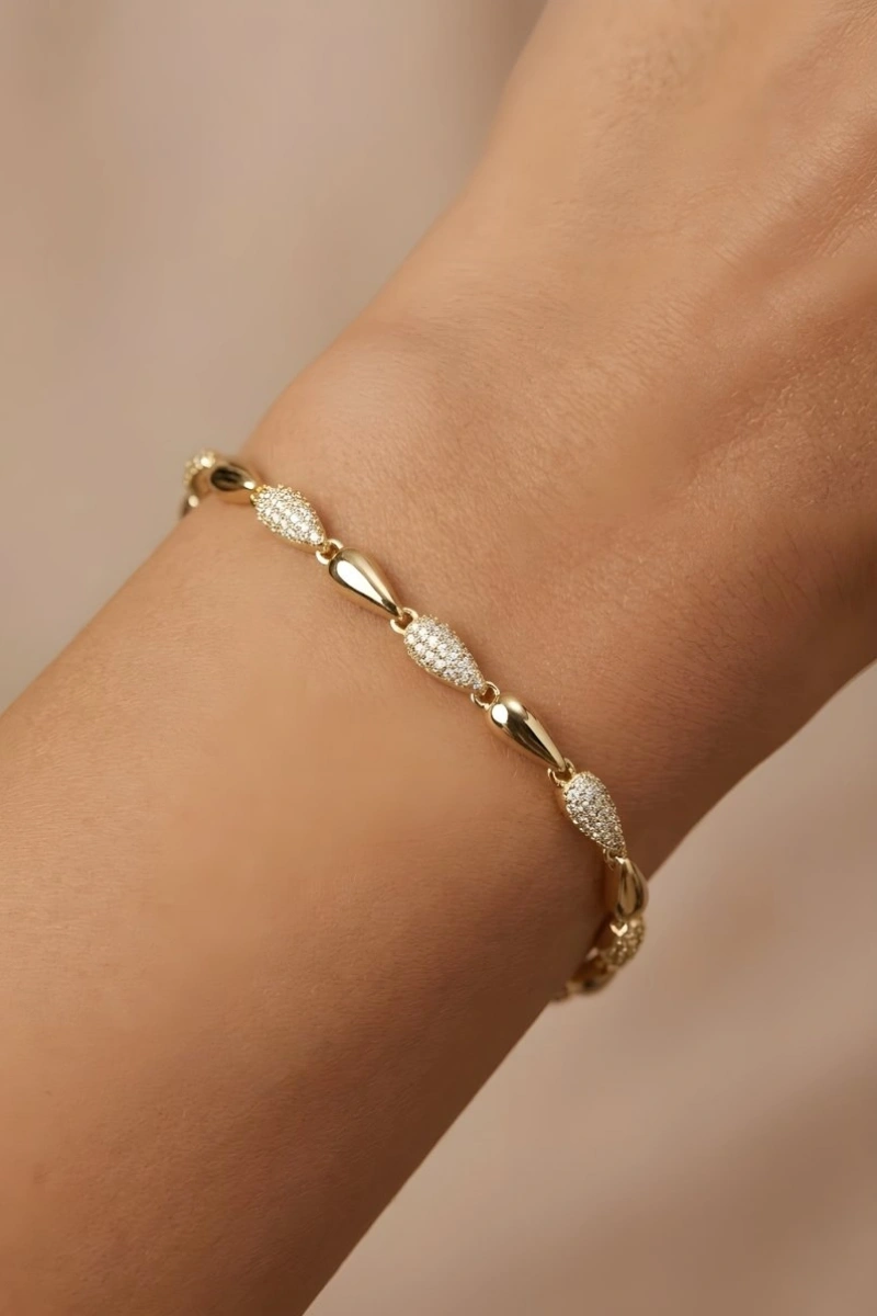 Taşlı Çivi Model Gold Altın Kaplama Bileklik