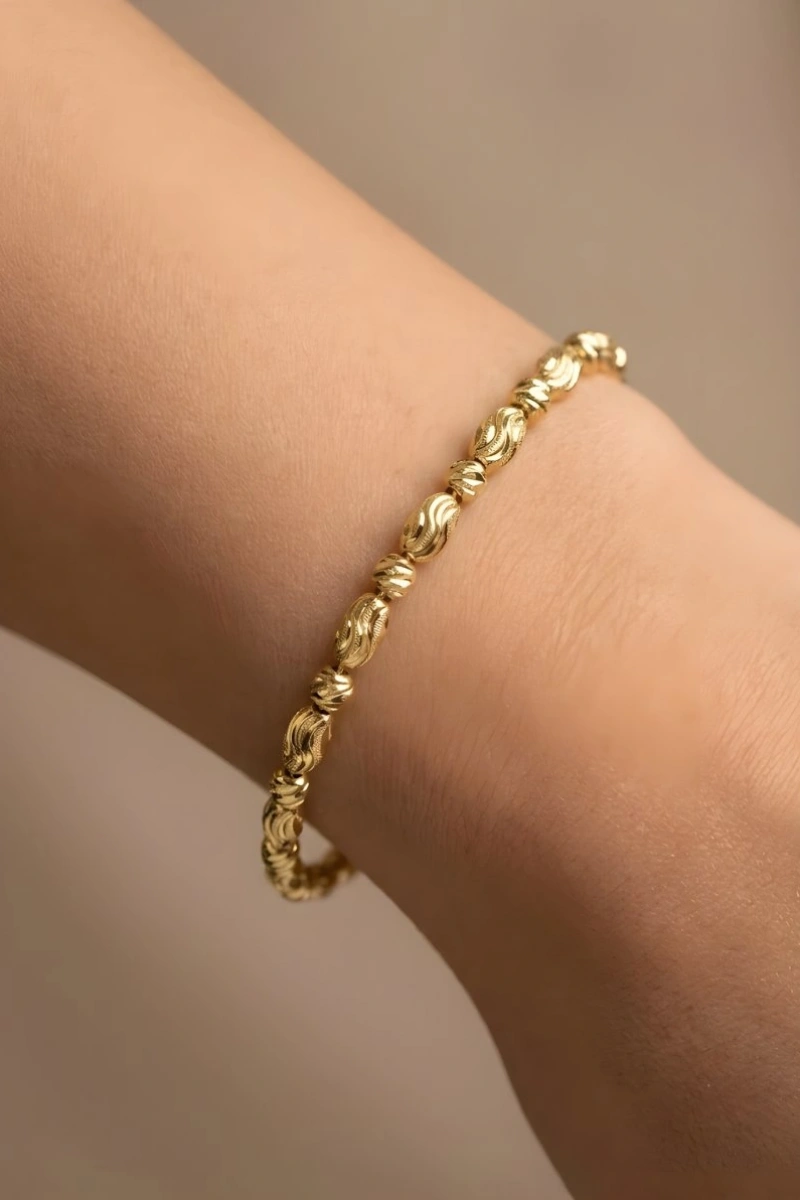 Desenli Dorika Model Gold Altın Kaplama Bileklik