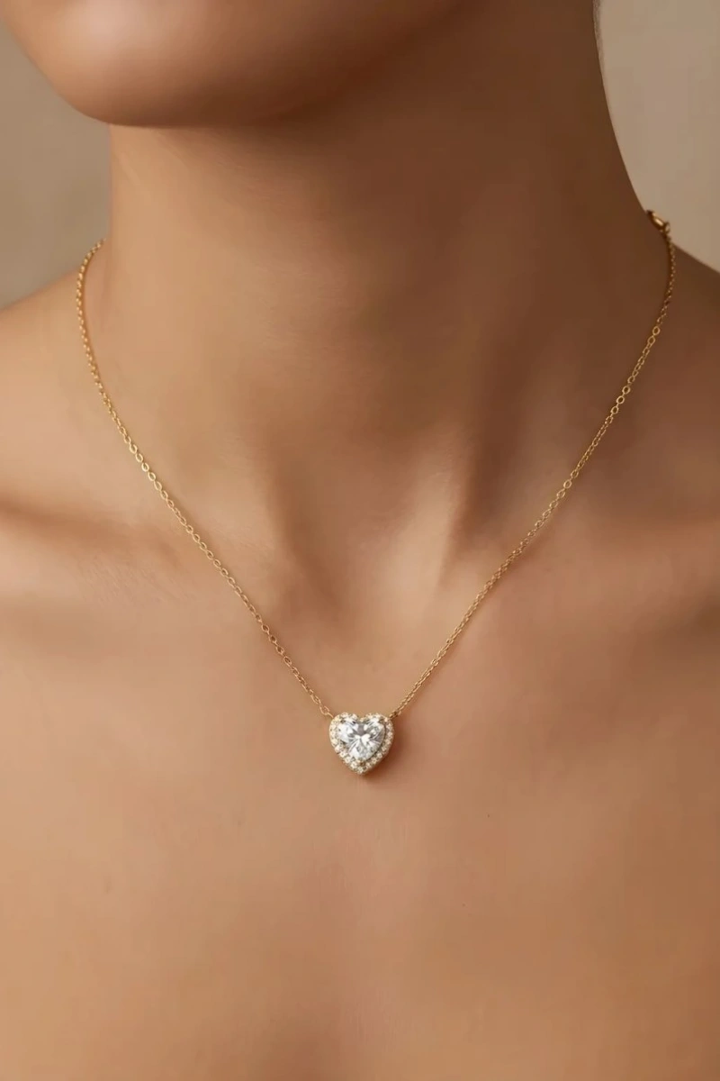 Taşlı Kalp Model Gold Altın Kaplama İnce Kolye