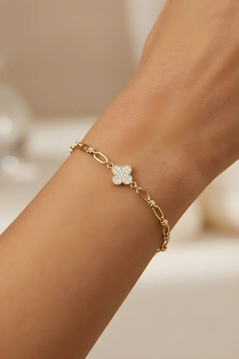 Taşlı Yonca Model Gold Altın Kaplama Bileklik