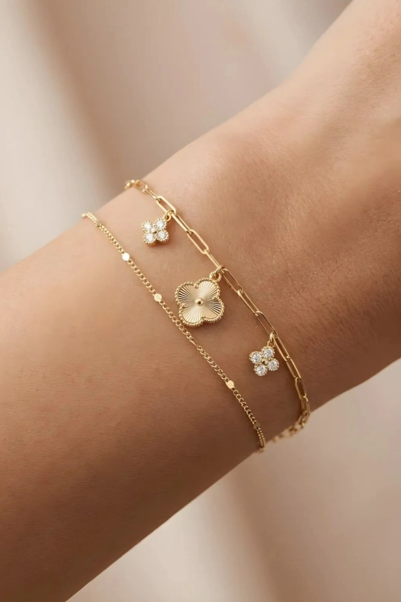 Çift Sıra Çizgili Yonca Model Gold Altın Kaplama Bileklik