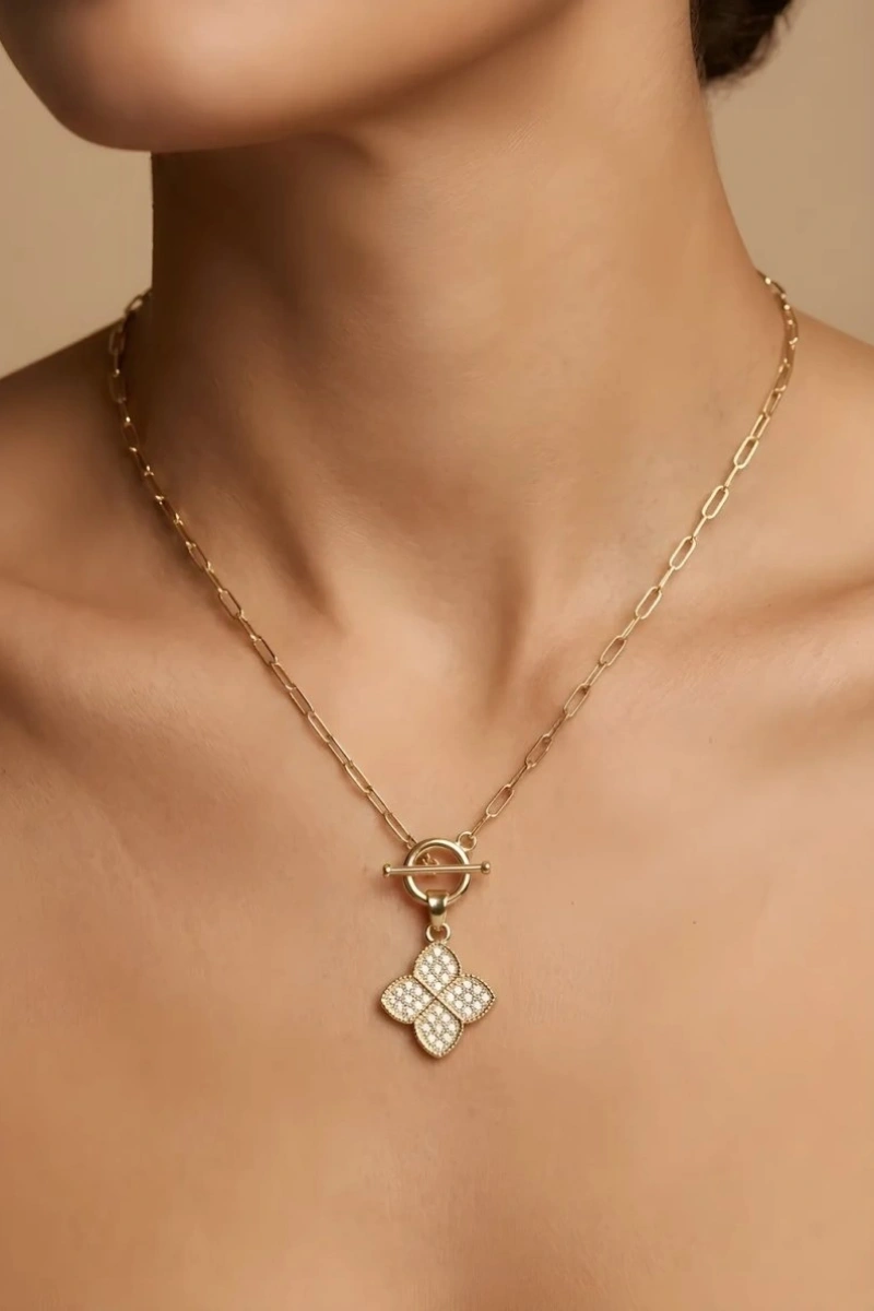 Taşlı Yonca Model Ataç Zincir Model Gold Altın Kaplama Kolye