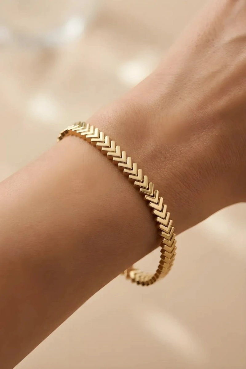 Düz Üçgen Model Gold Altın Kaplama Bileklik