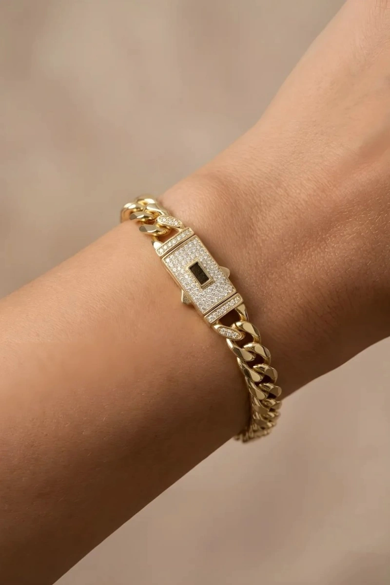 Taş Detay Siyah Gurmet Model Gold Altın Kaplama Bileklik
