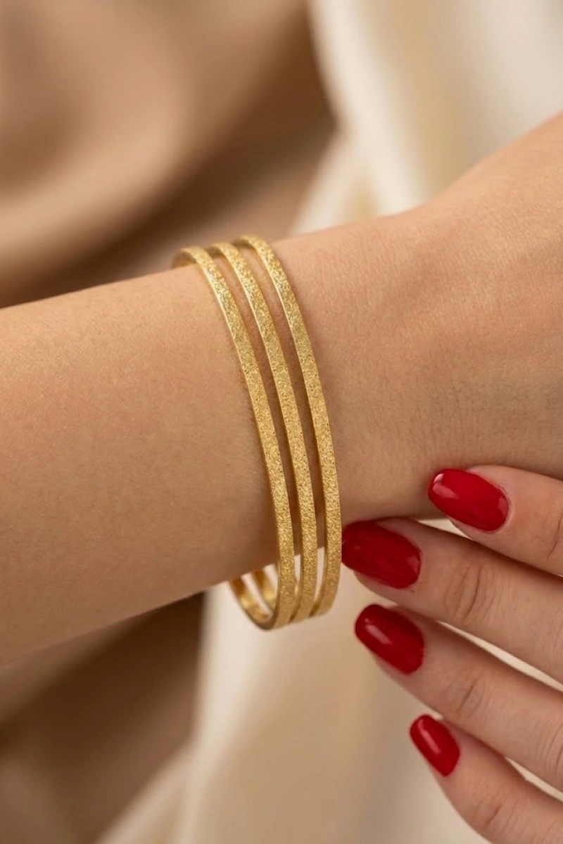 Üçlü Tam Simli Ajda Model Gold Altın Kaplama Çelik Bileklik