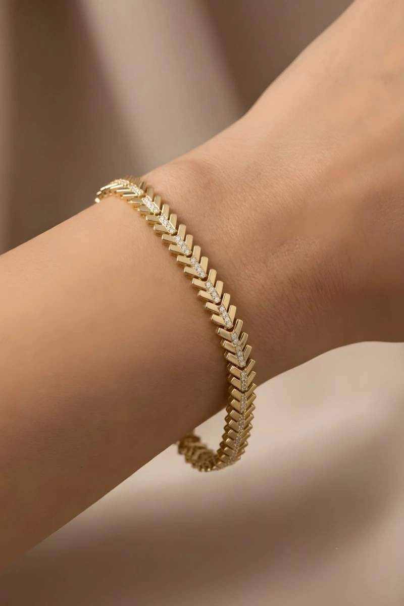 Taşlı Üçgen Model Gold Altın Kaplama Bileklik