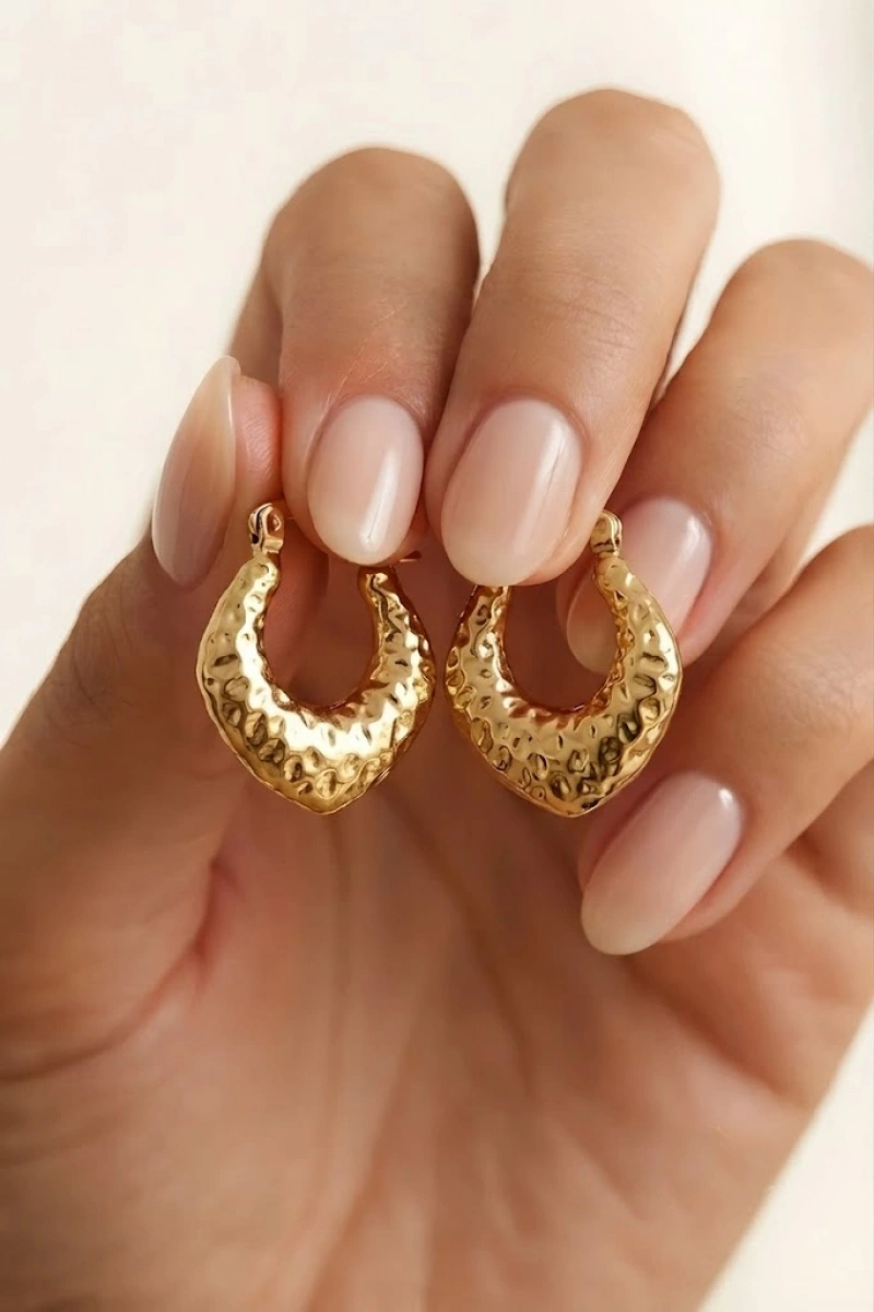 Küçük İşlemeli Vintage Model Gold Altın Kaplama Küpe