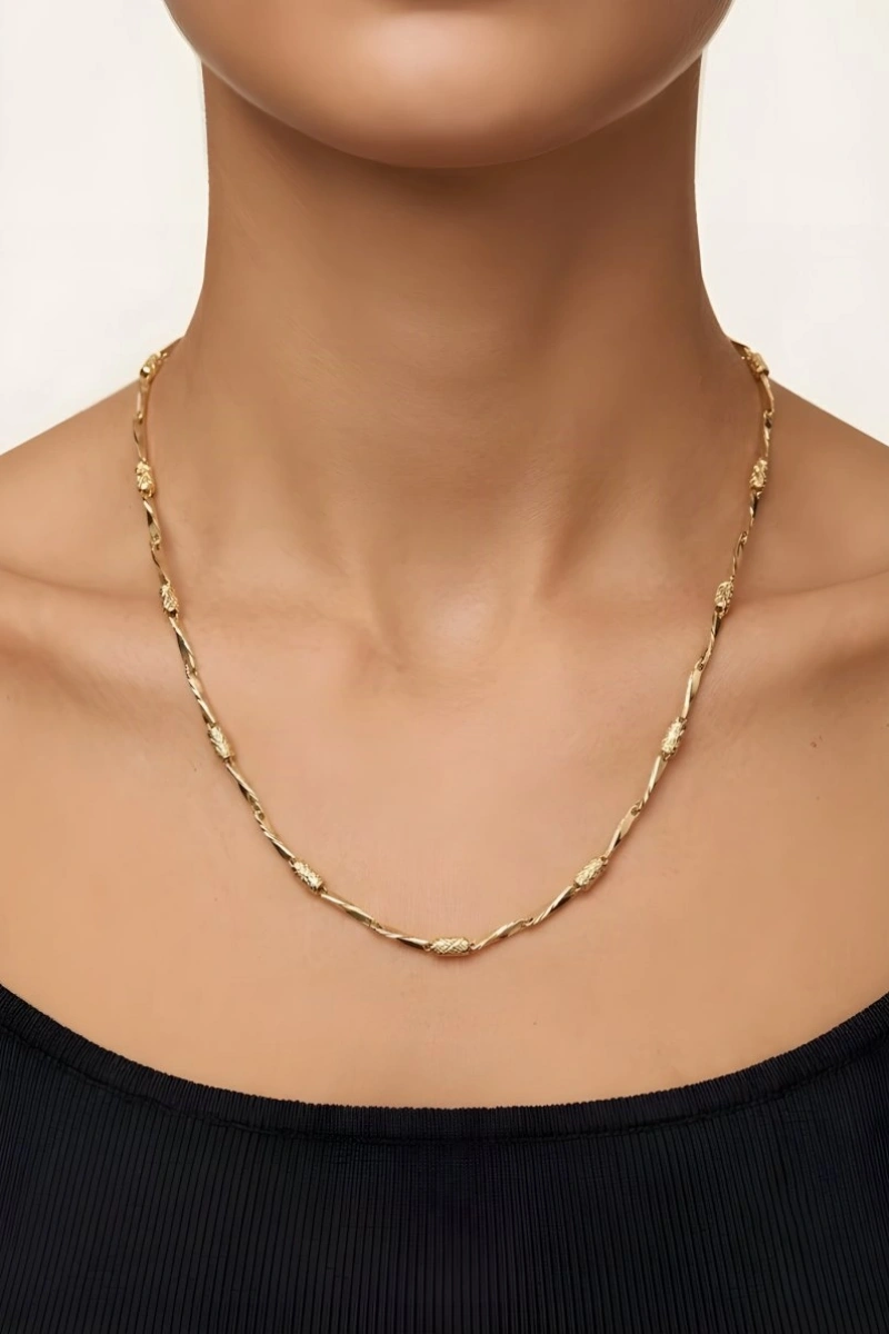 Üçgen Zincir Model Gold Altın Kaplama Kolye