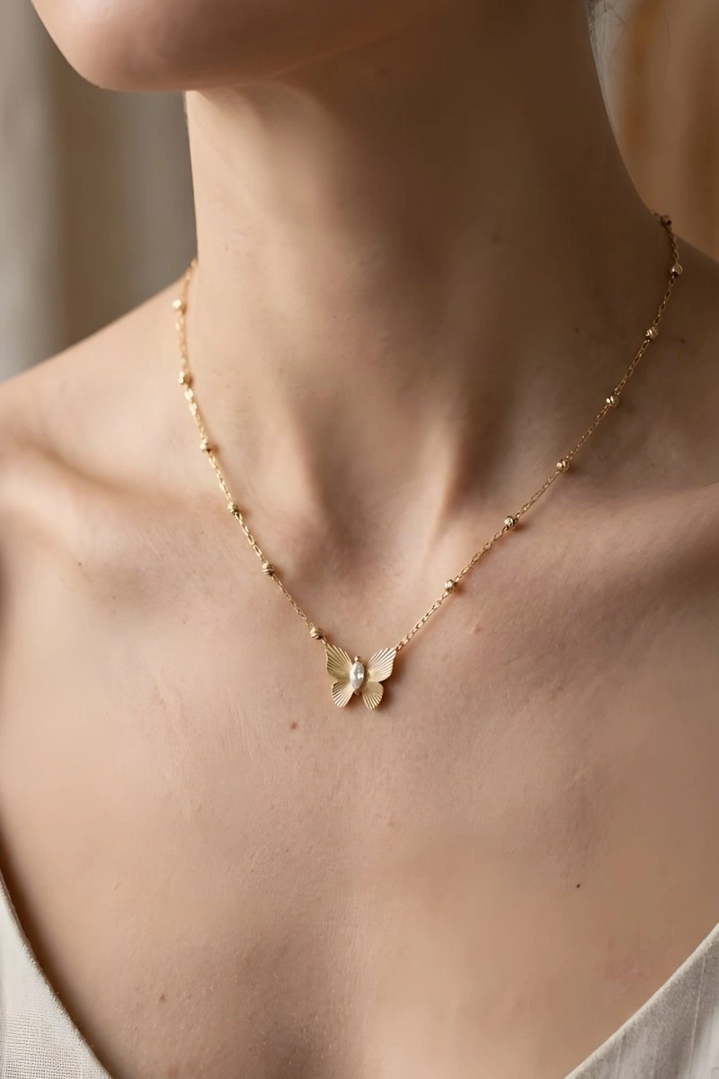 Çizgili Kelebek Model Gold Altın Kaplama Kolye
