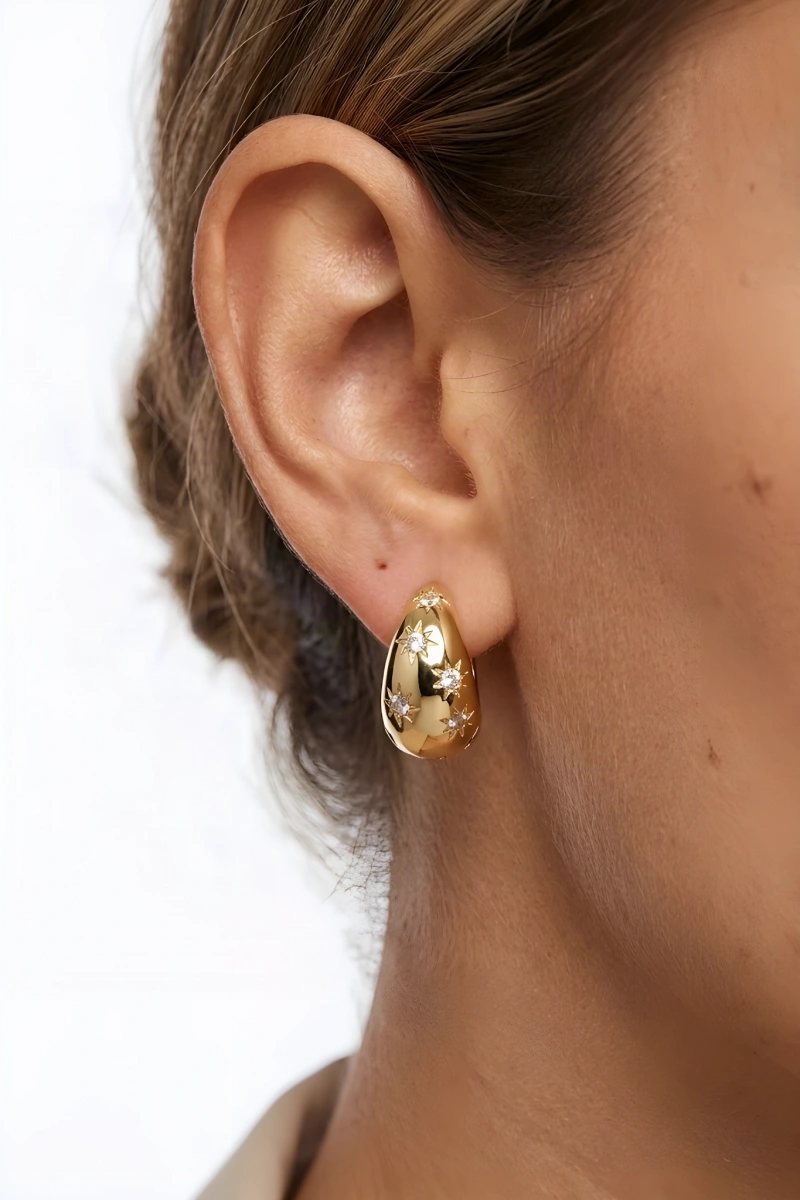 Yıldız Oval Model Gold Altın Kaplama Küpe