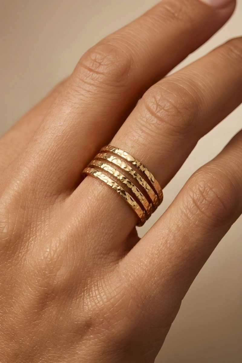 Dört Sıra Ayarlanabilir Gold Altın Kaplama Çelik Yüzük