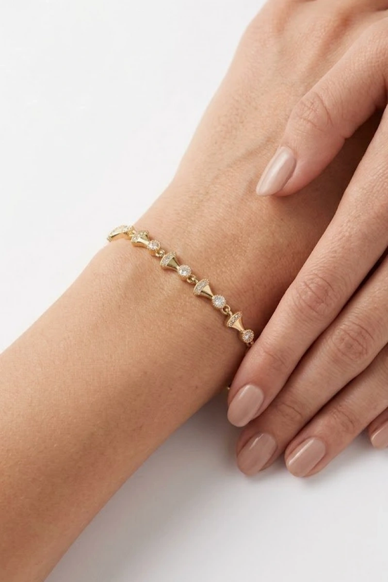 Taşlı Huni Model Gold Altın Kaplama Bileklik