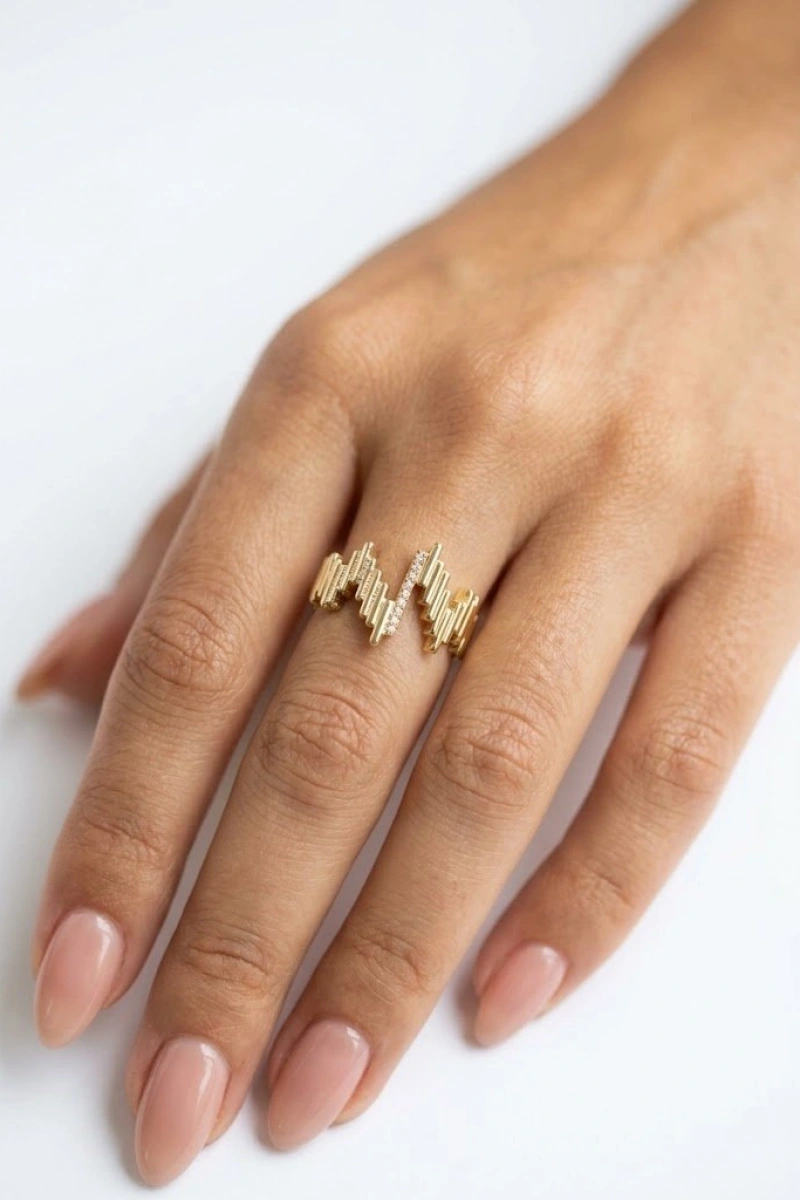 Voice Model Taş Detay Gold Altın Kaplama Yüzük