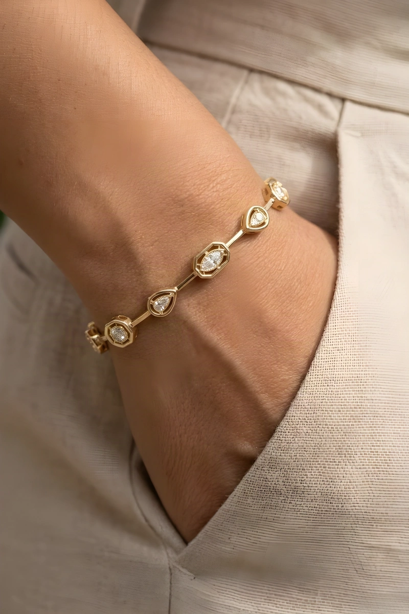 Çokgen Model Gold Altın Kaplama Bileklik