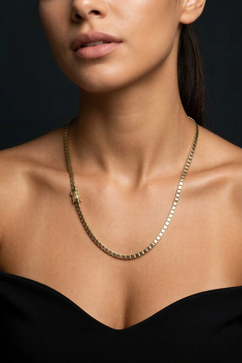 Sıralı Dörtgen Model Gold Altın Kaplama Kolye