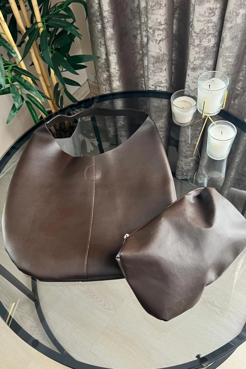 Janet Model Acı Kahve Renk Deri Kol Çantası