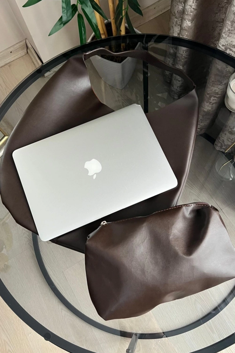 Janet Model Acı Kahve Renk Deri Kol Çantası