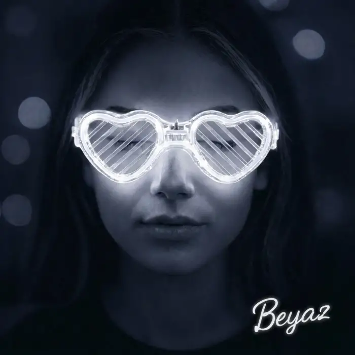 Beyaz Led Işıklı Kalp Gözlük – 3 Modlu Parti  Glow Gözlüğü