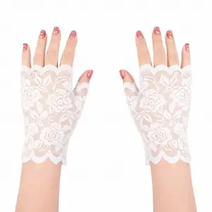 Beyaz Dantel Parmaksız Kısa Eldiven