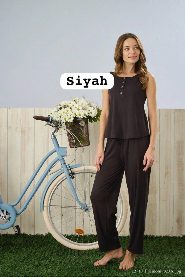 Pijamoni Kadın Dublin Kumaş İp Askılı Düğmeli Yaka Siyah Pijama Takımı