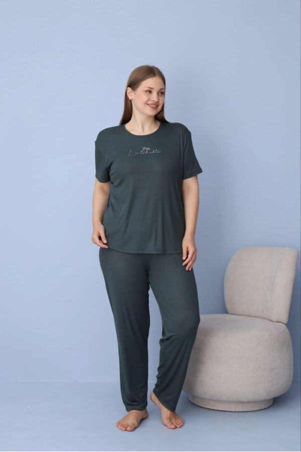 Pijamoni Kadın Büyük Beden Dublin Kumaş Kısa Kollu Ç. Yeşil Pijama Takımı
