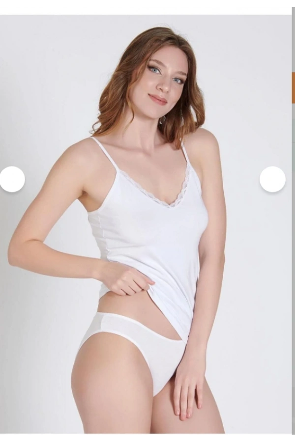 Belinay Kadın İp Askılı Dantel Detaylı V Yaka Beyaz Atlet