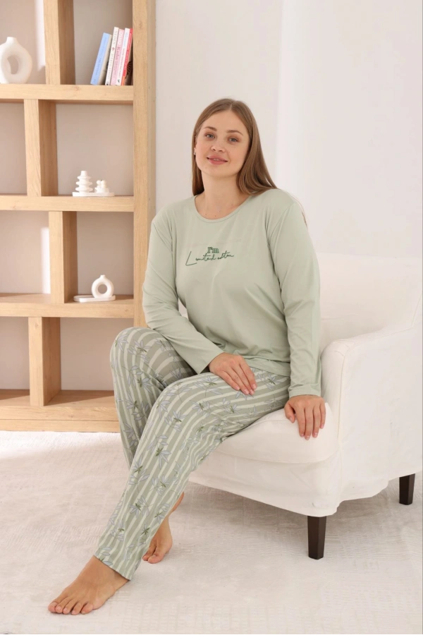 Pijamoni Kadın Büyük Beden Milan Kumaş Bisiklet Yaka Fıstık Yeşili Pijama Takımı