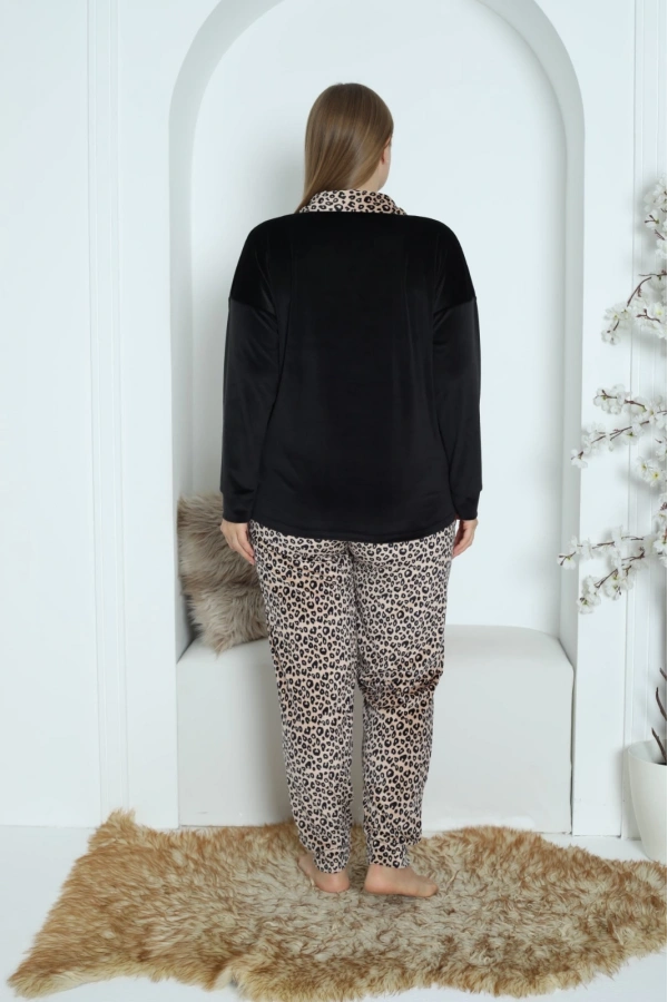Pijamoni Büyük Beden Önü Düğmeli Fransız Kadife Kumaşı Leopar Pijama Takımı -7155