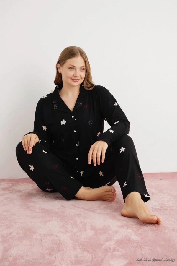 Pijamoni Kadın Büyük Beden Süet Kumaş Önü Düğmeli Şık Pijama Takımı - Siyah