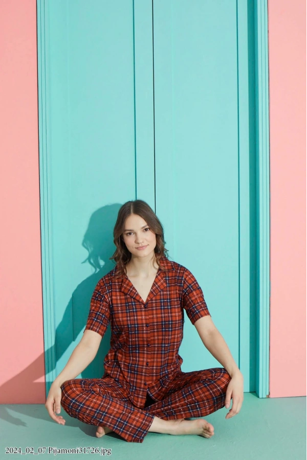 Pijamoni Kadın E. Kırmızı Milan Kumaş Önden Düğmeli Gömlek Yaka Pijama Takımı – 7515