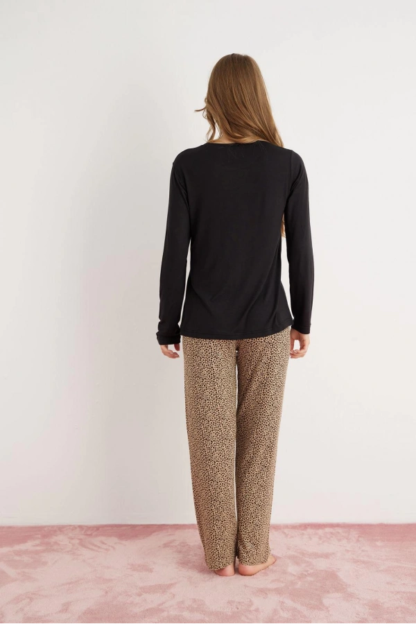 Pijamoni Kadın Ring Viskon Kumaş Leopar Desenli Siyah Pijama Takımı - 9580