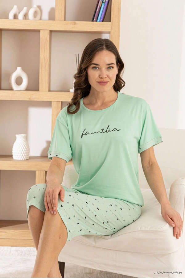 Pijamoni Kadın Milan Kumaş Bisiklet Yaka Kapri Pijama Takımı