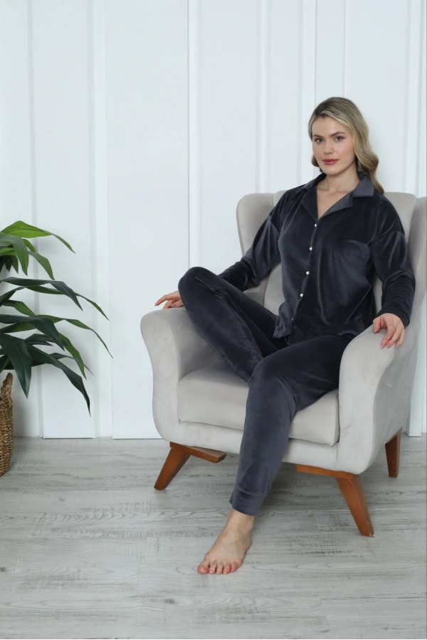 Pijamoni Kadın Yumuşak Kadife Önden Düğmeli Gömlek Yaka Füme Pijama Takımı
