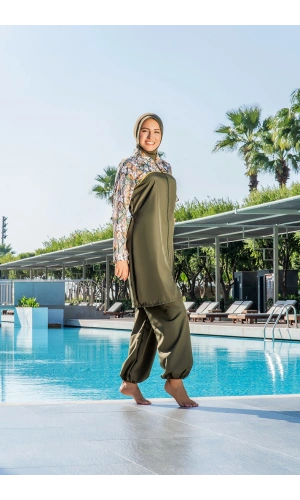 Kadın Büyük Beden Crop Üst Rahat Kesim Lycra(Su İten Kumaş) Yeşil Desenli Tesüttür Mayo Takımı