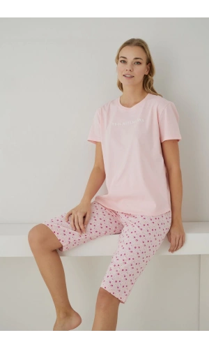 Pijamoni Kadın Süprem Kumaş Kısa Kollu Kapri Pembe Pijama Takımı – 2553