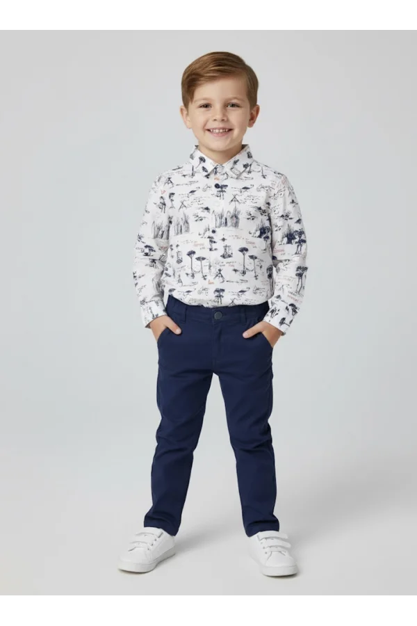 Desenli Beyaz Gömlekli Pantolon Takımı