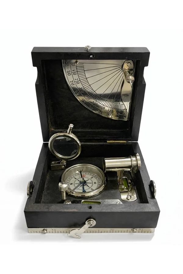 Ahşap Kutulu İşlemeli Pirinç Pusula Seti