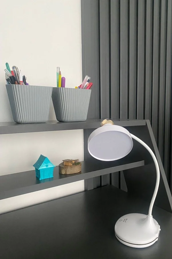 BUFFER® Dokunmatik 3 Farklı LED Işıklı Çalışma Masası Üstü Lamba